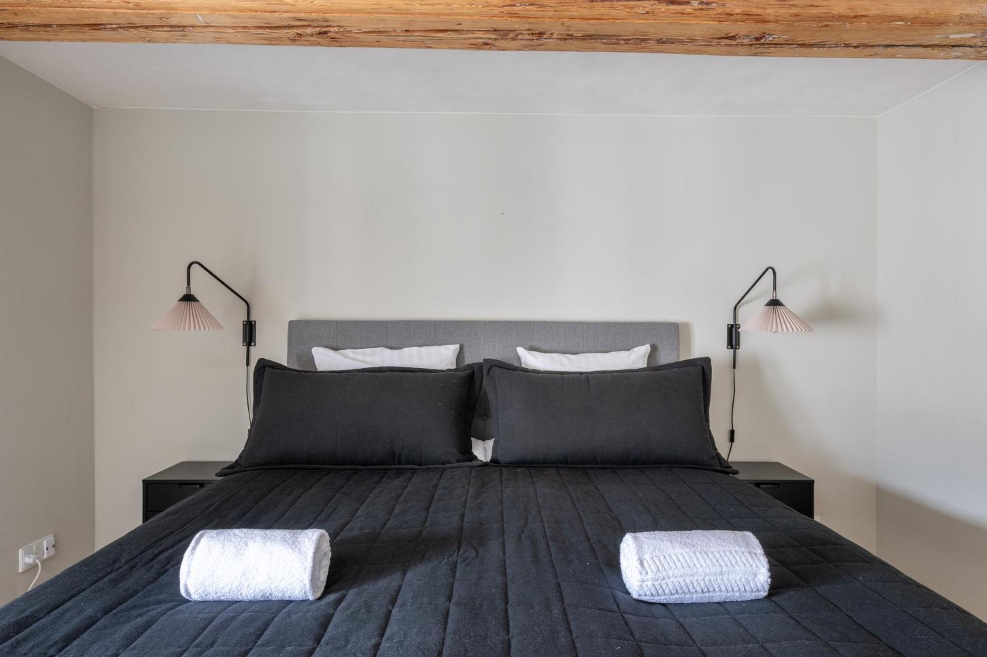 City Apartment With Exposed Ceiling Beams København Eksteriør billede